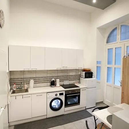 Apartmán Spacious 2br Steps From Metro, Ac & Gated Parking *